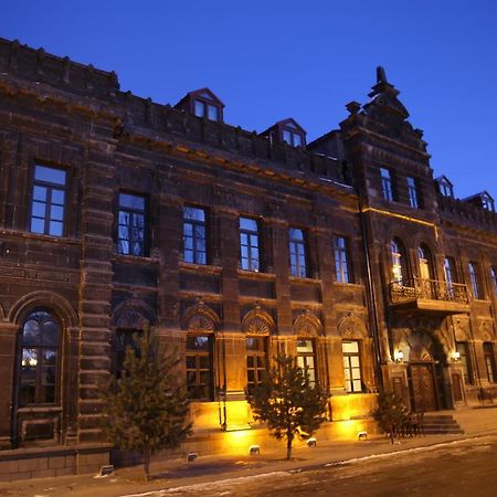 Cheltikov Hotel Kars Exterior foto